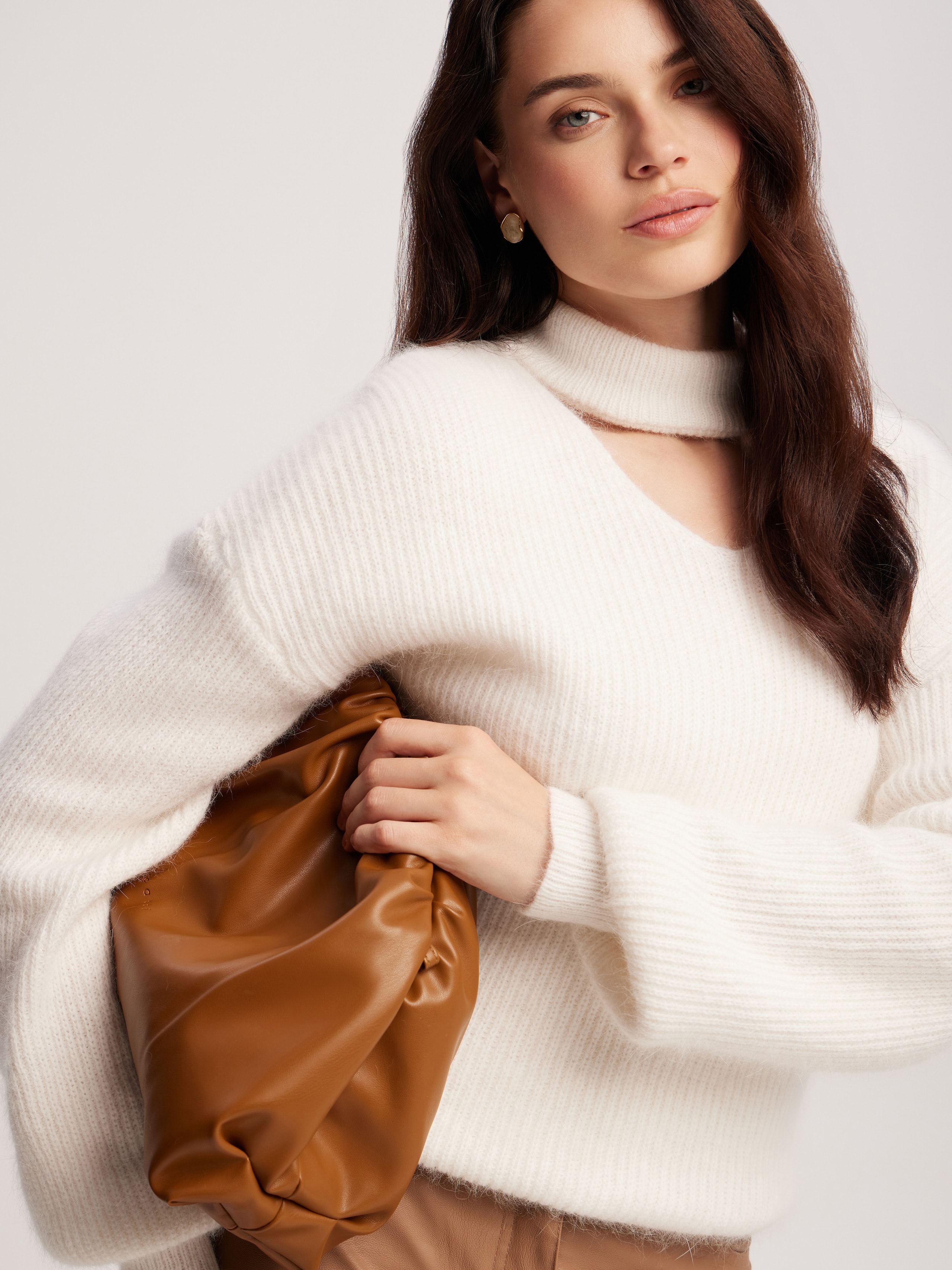 Cosy straight-cut jumper with an original neckline, White