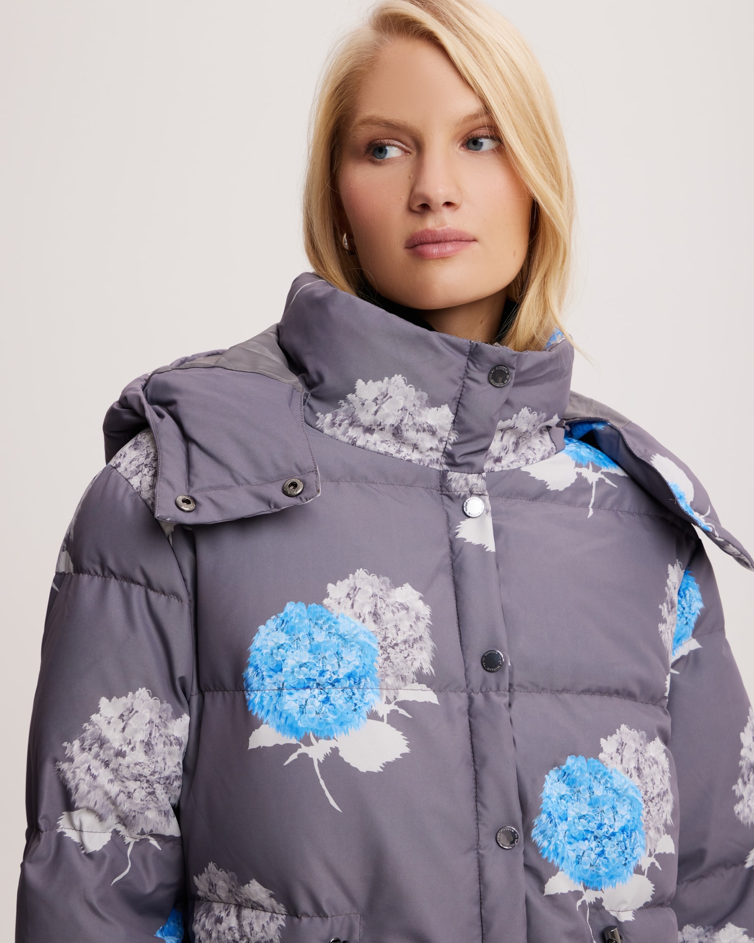 Longline down jacket with limited edition Hydrangea print, Grey — photo 7