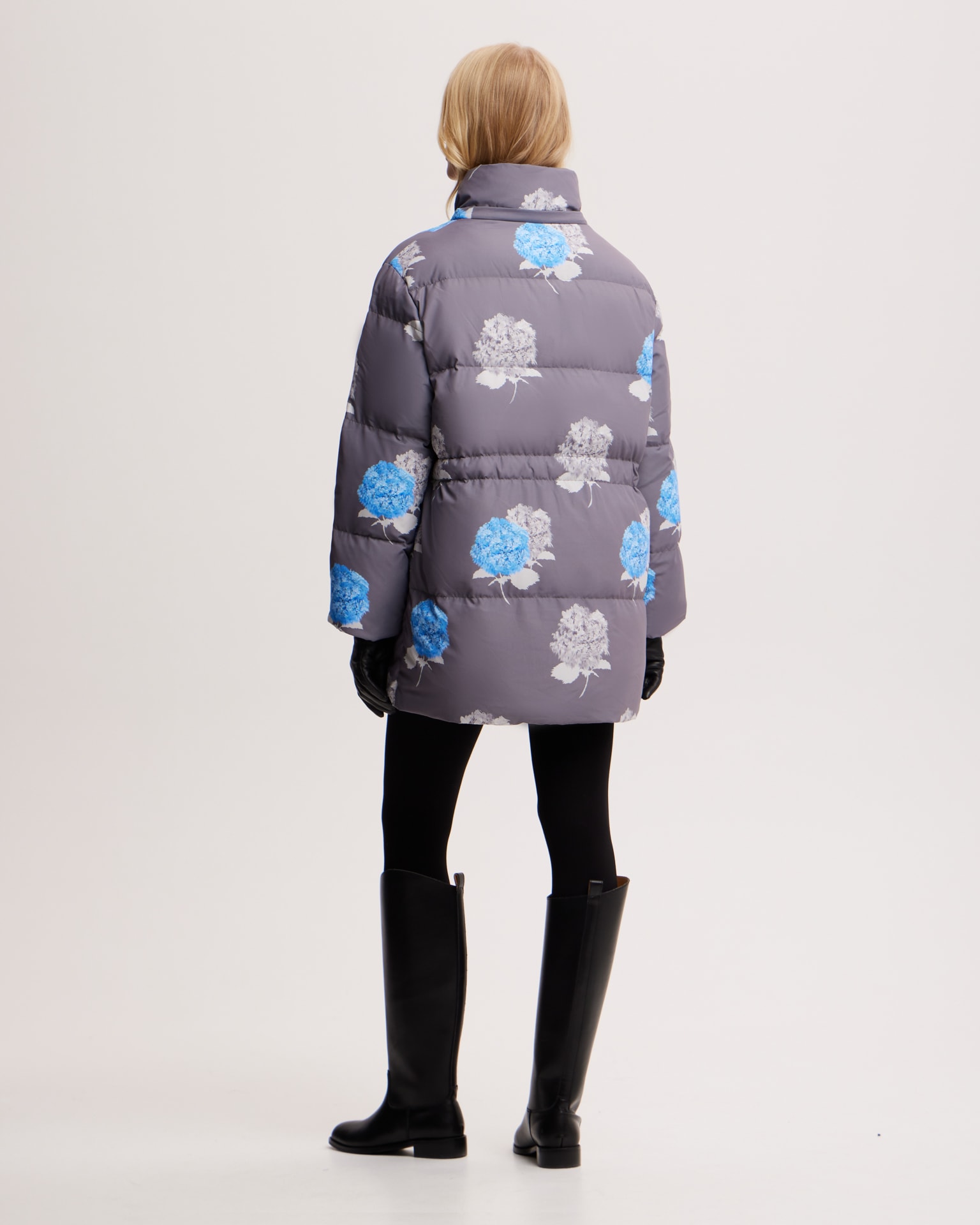 Longline down jacket with limited edition Hydrangea print, Grey — photo 3
